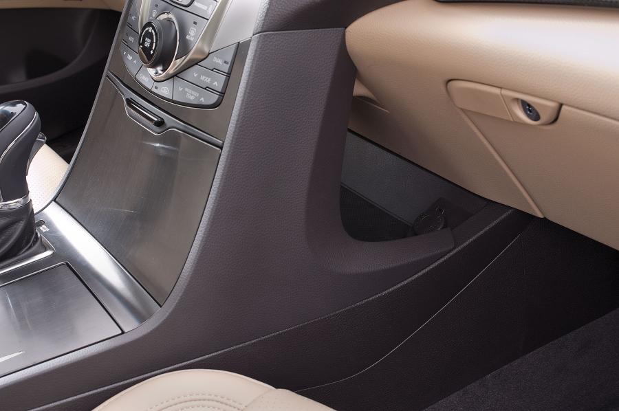  Hyundai Azera 2012 года  (фото 47 из 103)